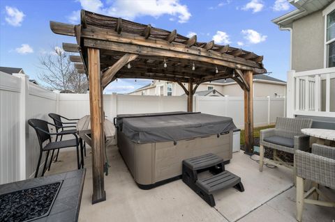 Tiny photo for 1443 W 550 S, Syracuse, UT 84075 (MLS # 2138063)