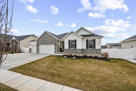 Tiny photo for 1443 W 550 S, Syracuse, UT 84075 (MLS # 2138063)