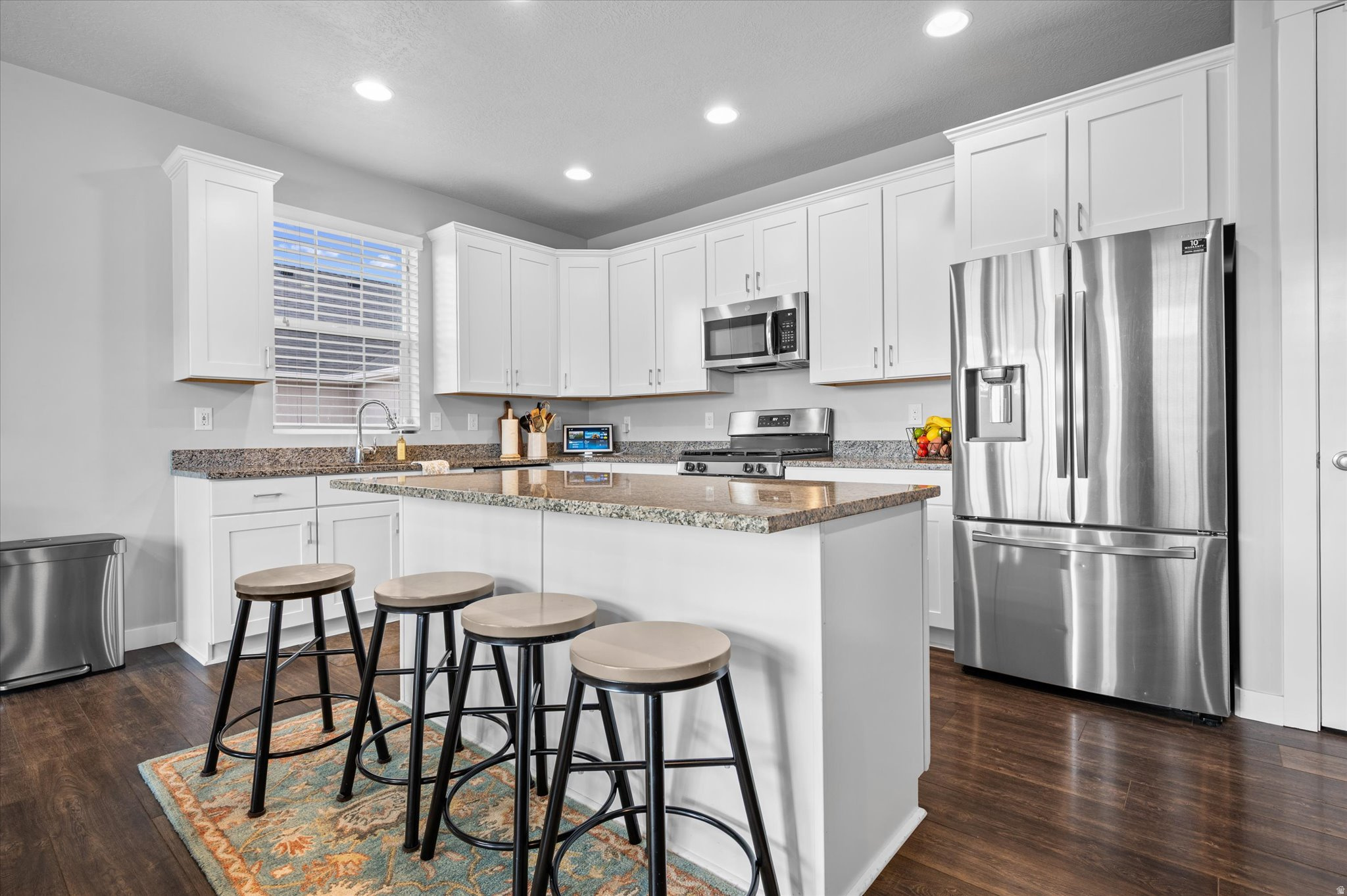 MONTEREY EST 412 - Residential