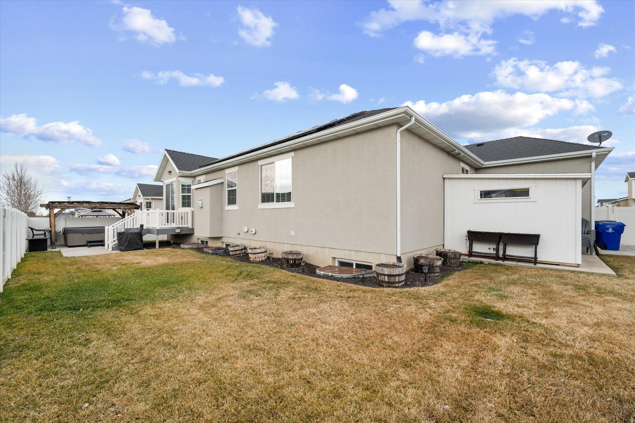 MONTEREY EST 412 - Residential