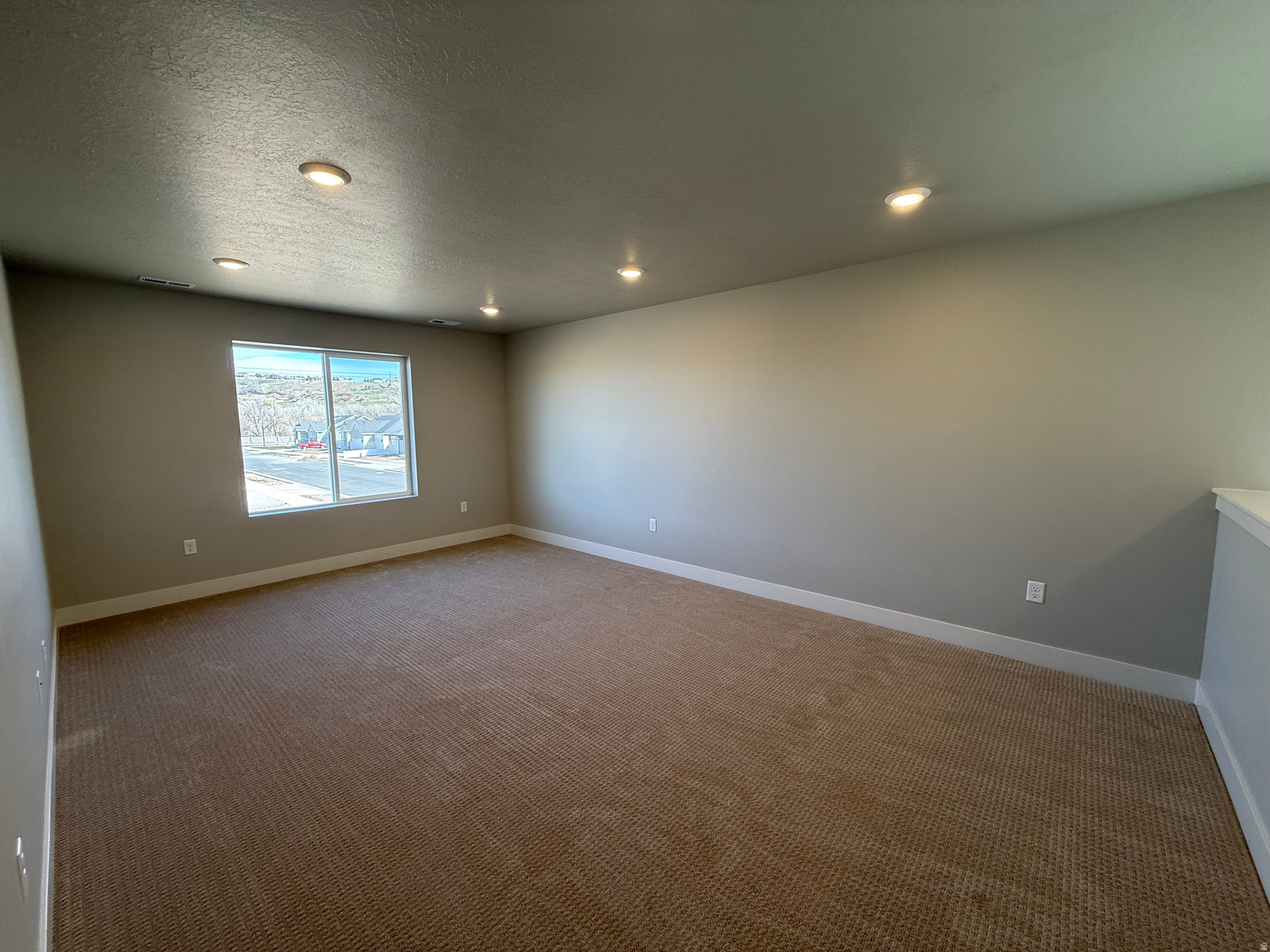 RIVERWOOD - Residential