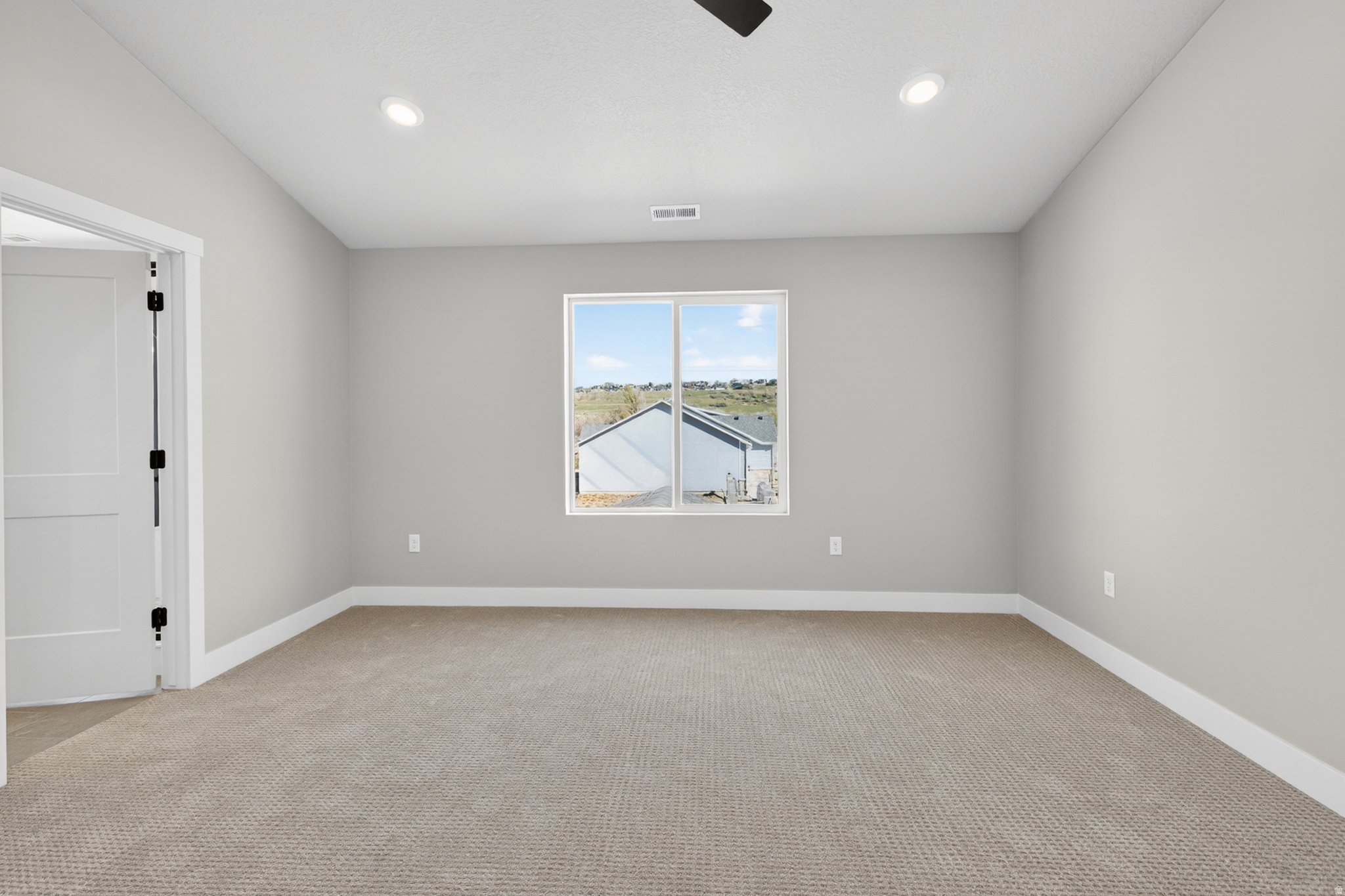 RIVERWOOD - Residential