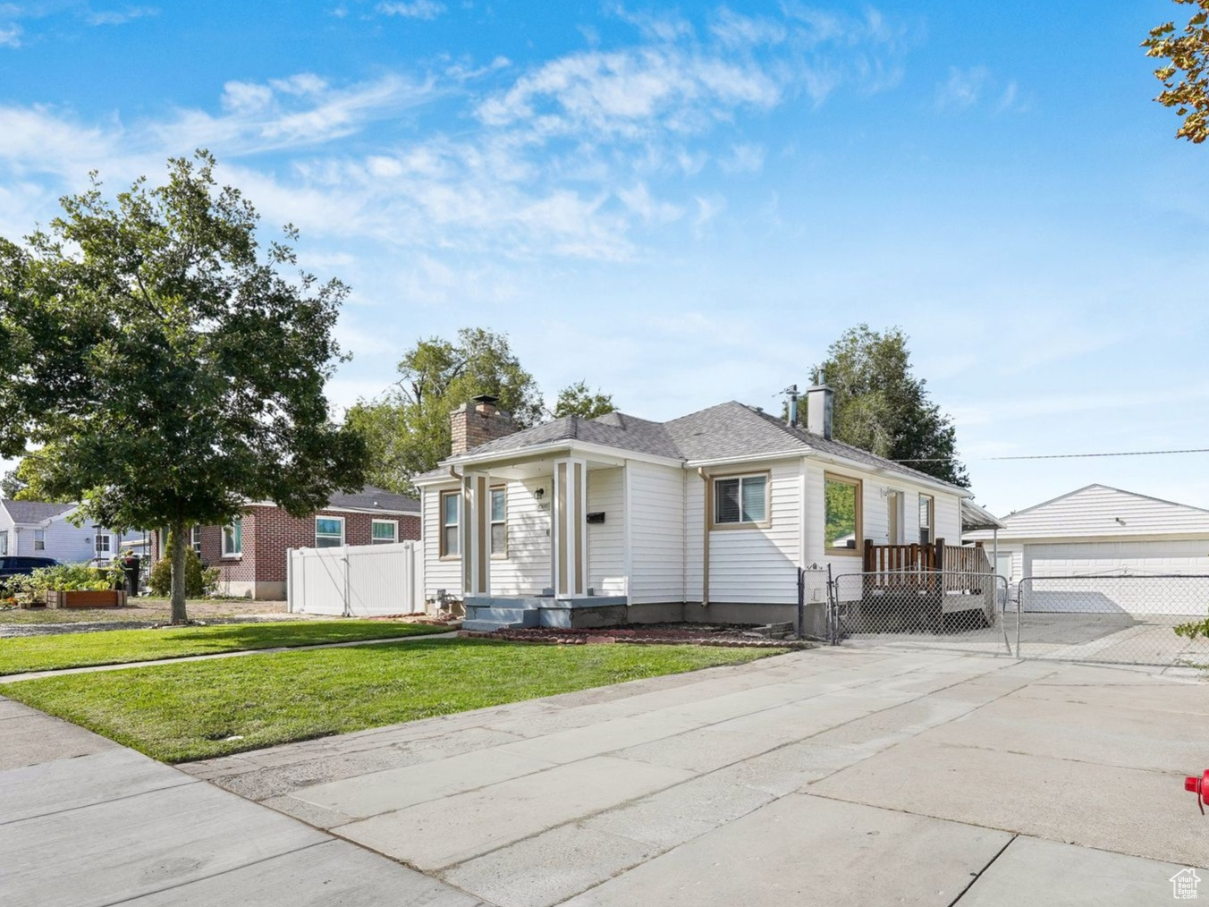 KEARNS TOWNSITE - Residential