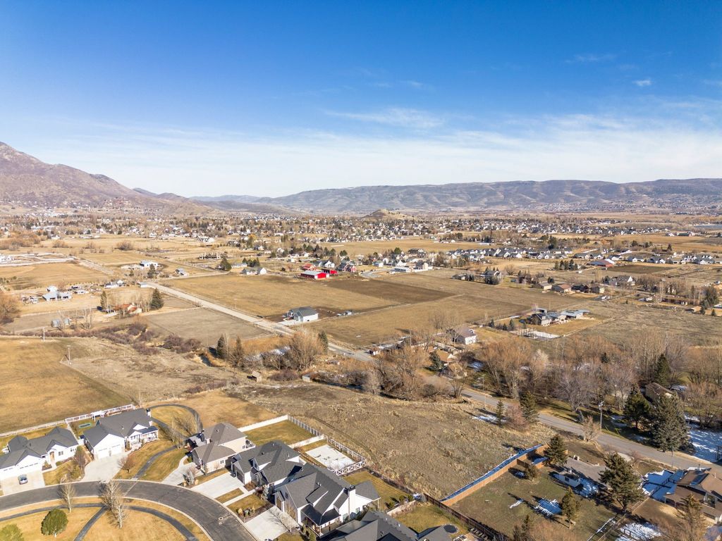 Photo of 806 STRINGTOWN RD #2, Midway, UT 84049 (MLS # 2132588)