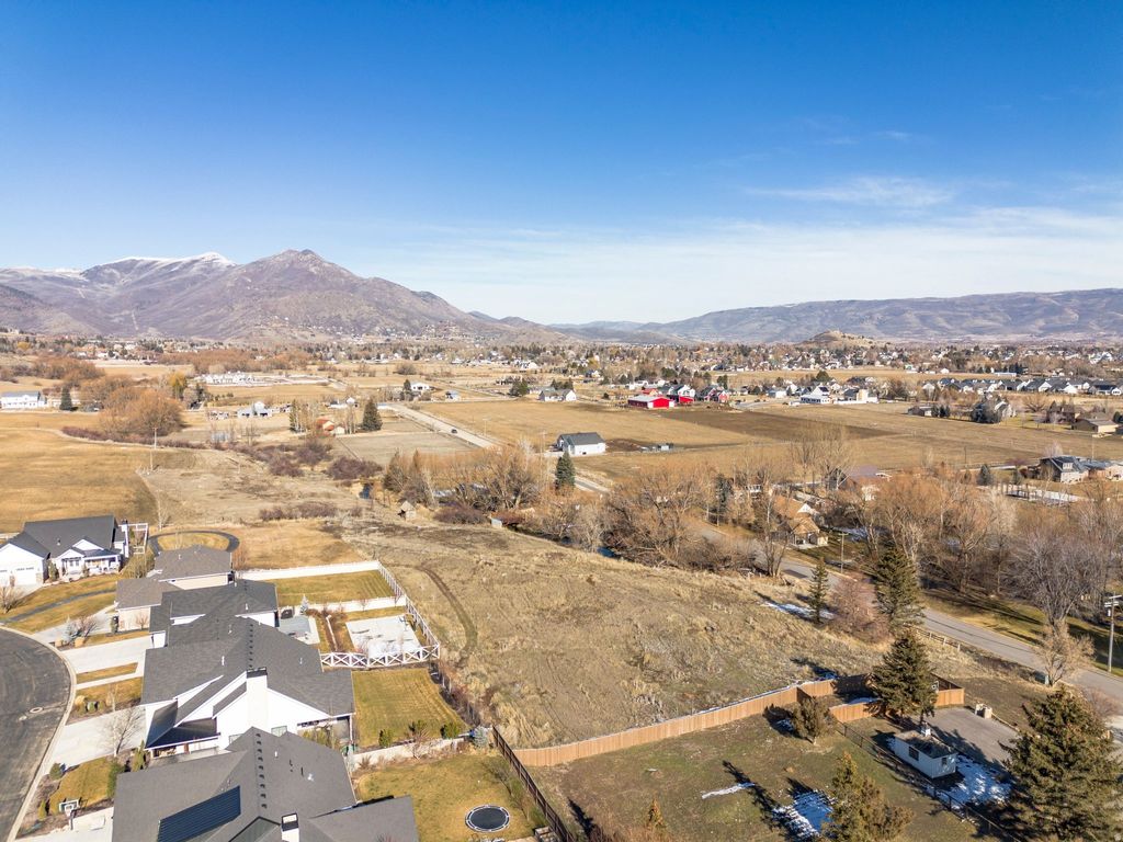 Photo of 806 STRINGTOWN RD #2, Midway, UT 84049 (MLS # 2132588)
