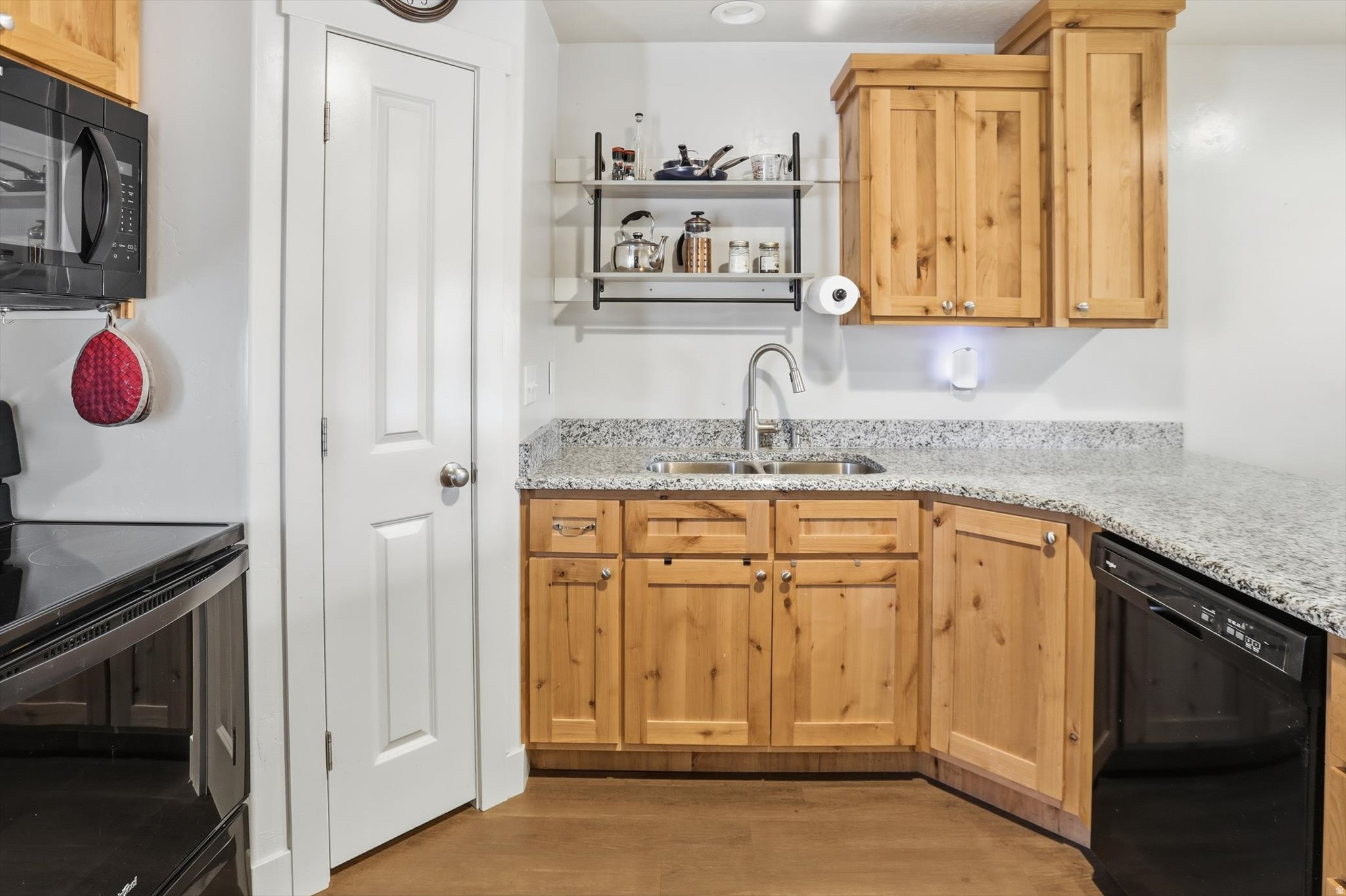 RIVER VALLEY - Residential