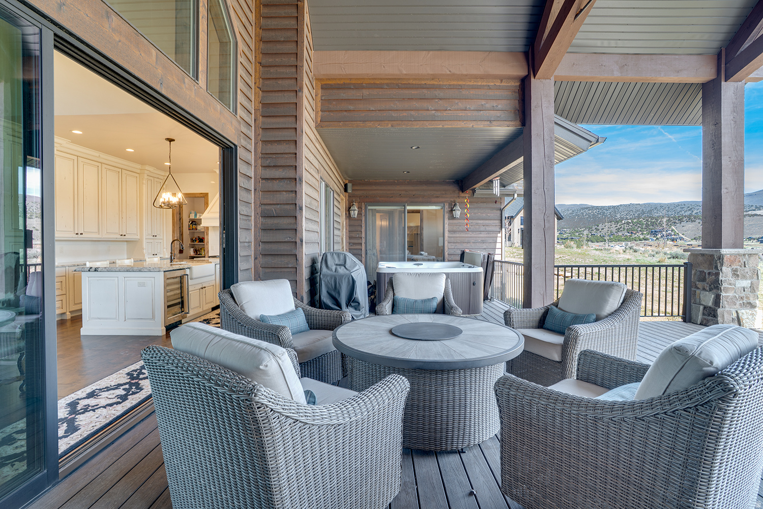 CROSSINGS AT LAKE CR - Residential