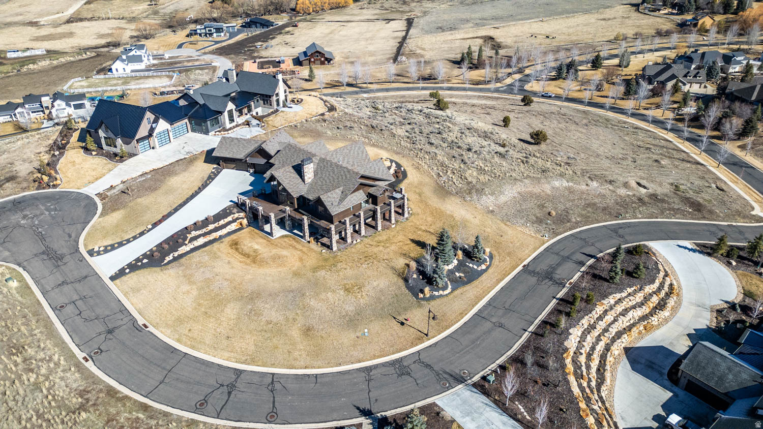 CROSSINGS AT LAKE CR - Residential