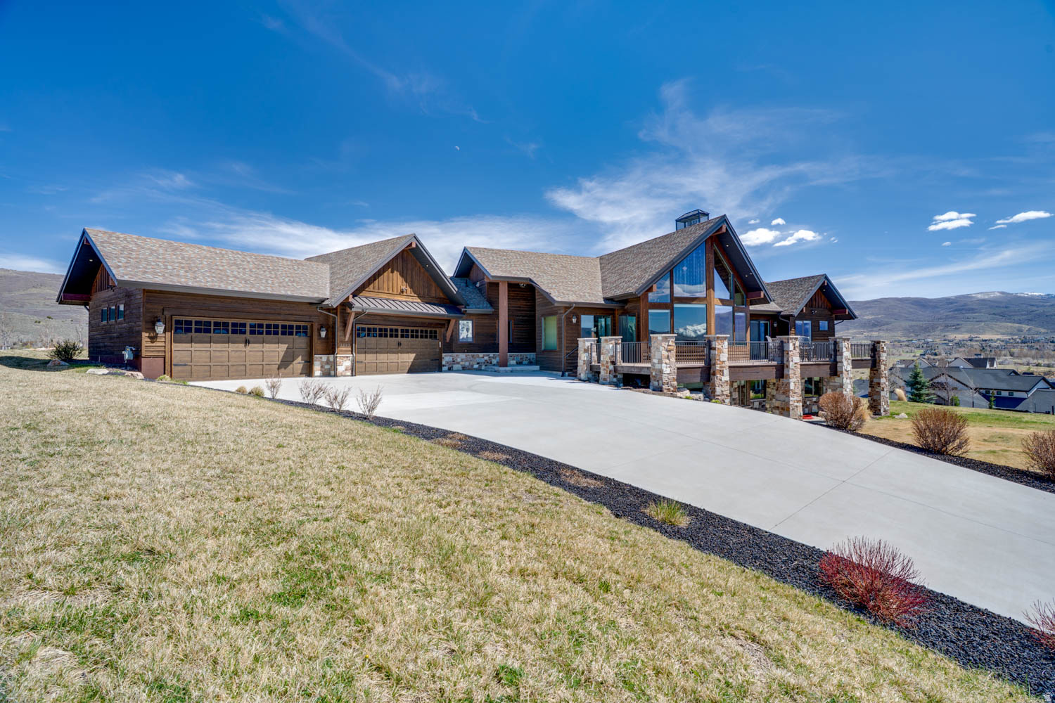 CROSSINGS AT LAKE CR - Residential