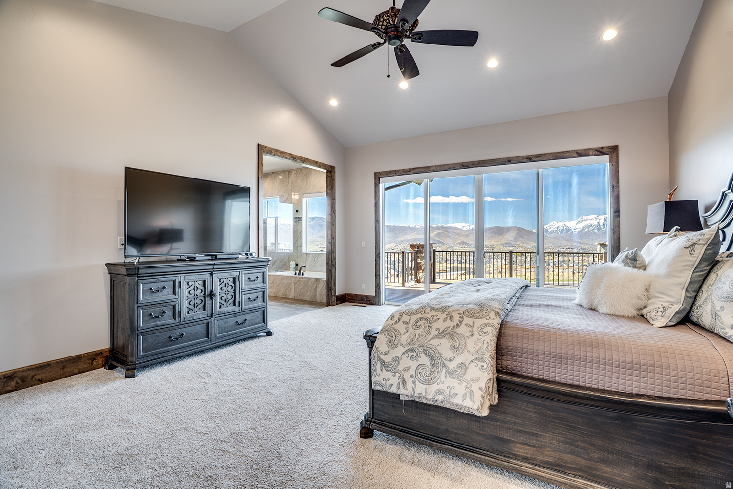 CROSSINGS AT LAKE CR - Residential