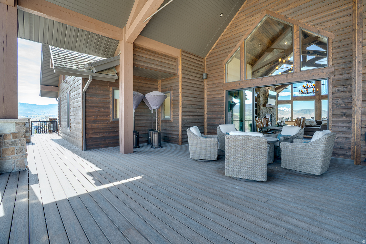 CROSSINGS AT LAKE CR - Residential