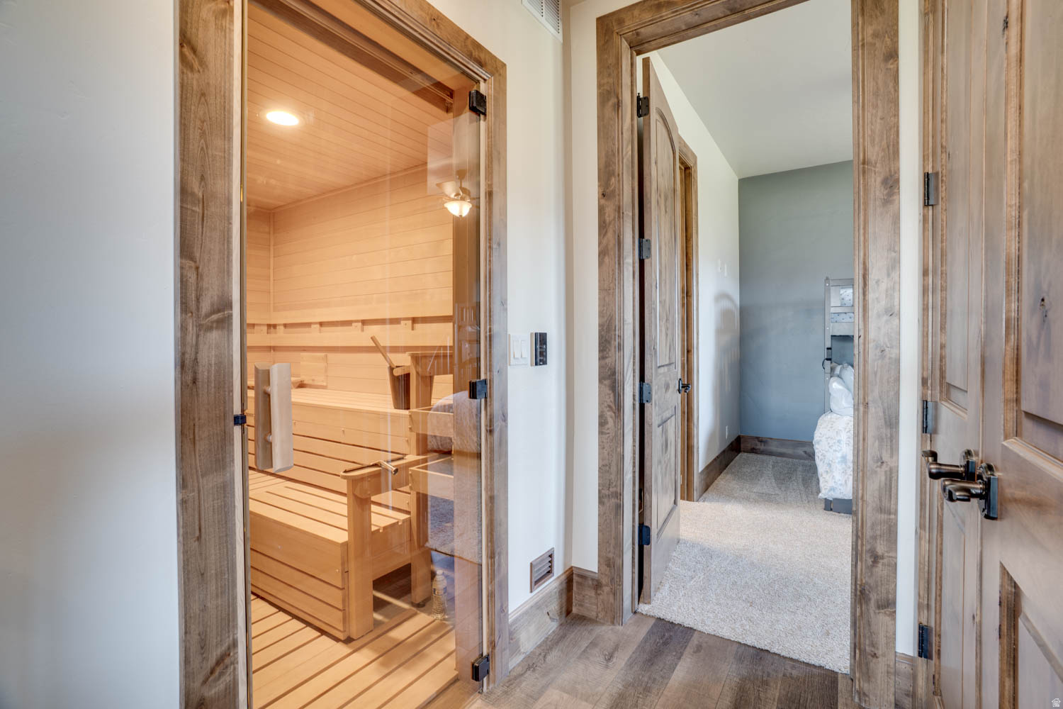 CROSSINGS AT LAKE CR - Residential