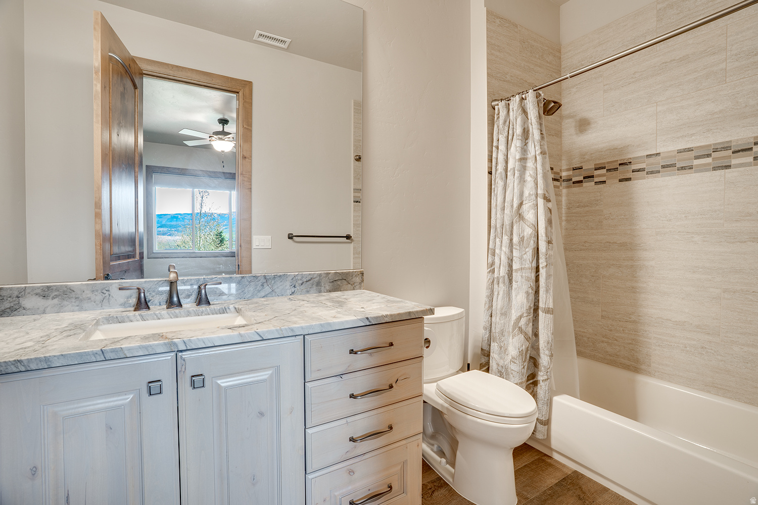 CROSSINGS AT LAKE CR - Residential