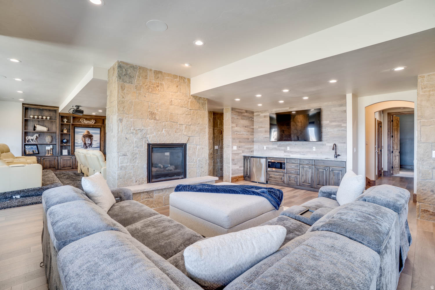 CROSSINGS AT LAKE CR - Residential