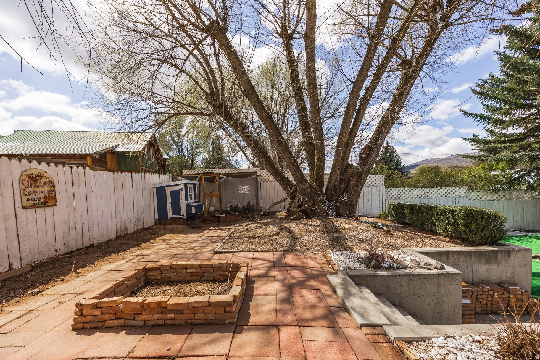 NORTH SUMMIT - Residential