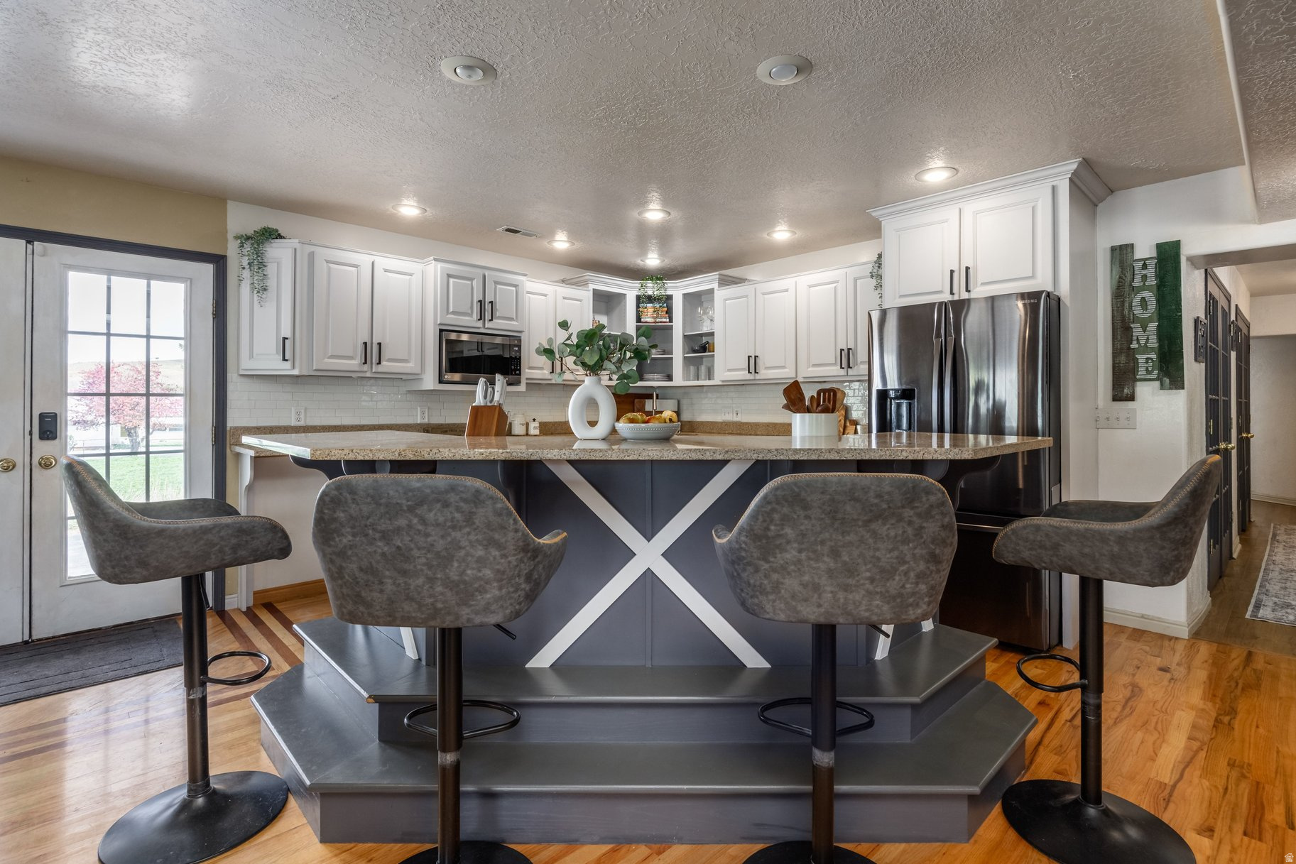 NORTH SUMMIT - Residential