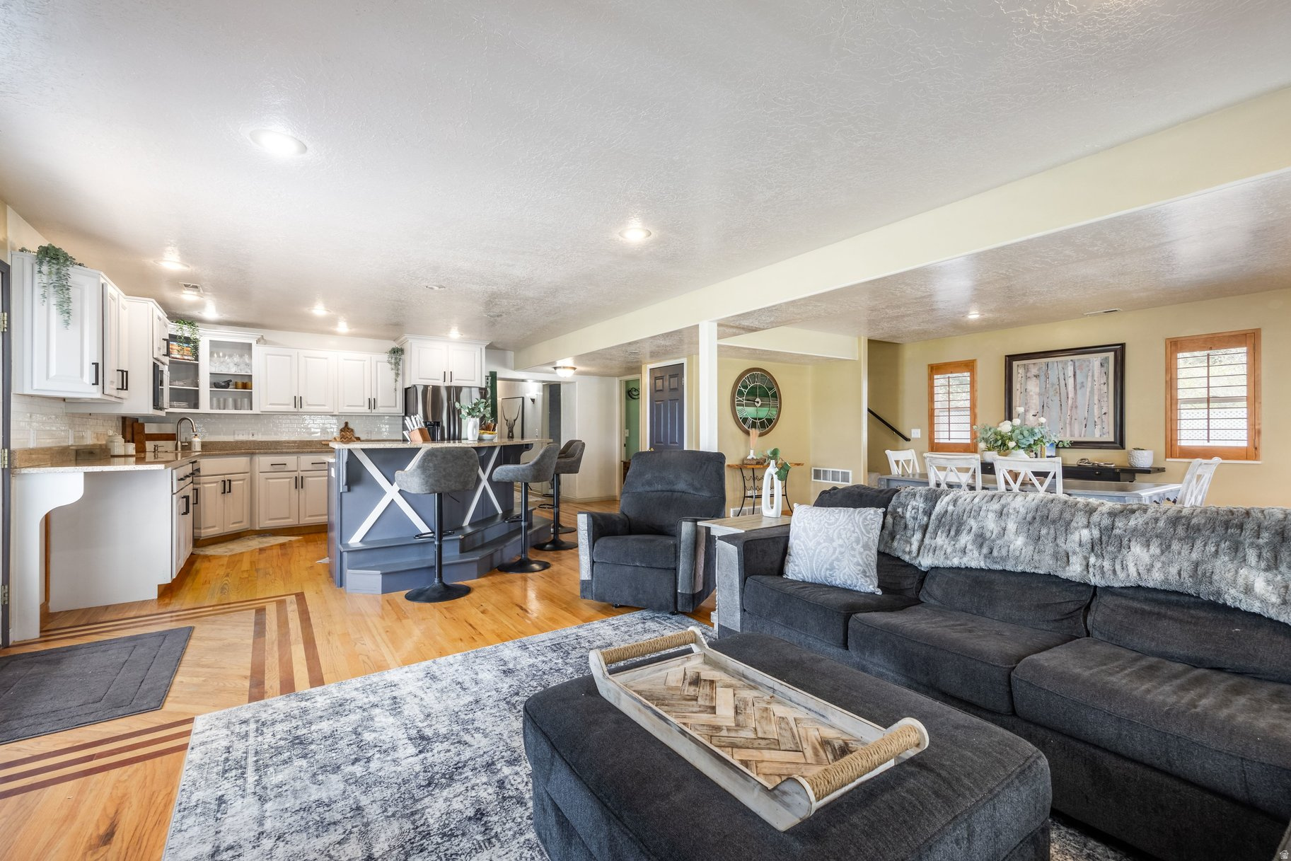 NORTH SUMMIT - Residential