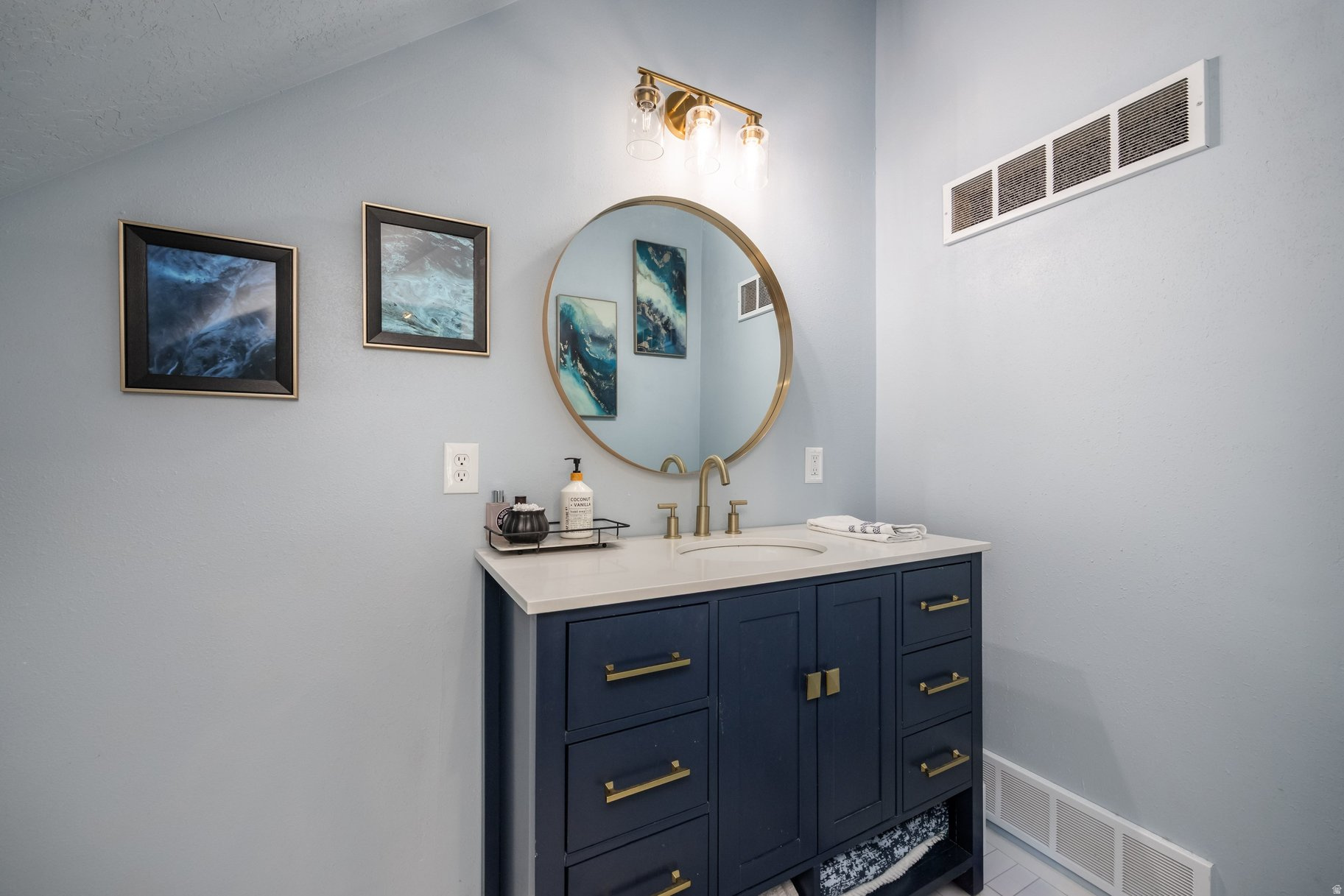 NORTH SUMMIT - Residential