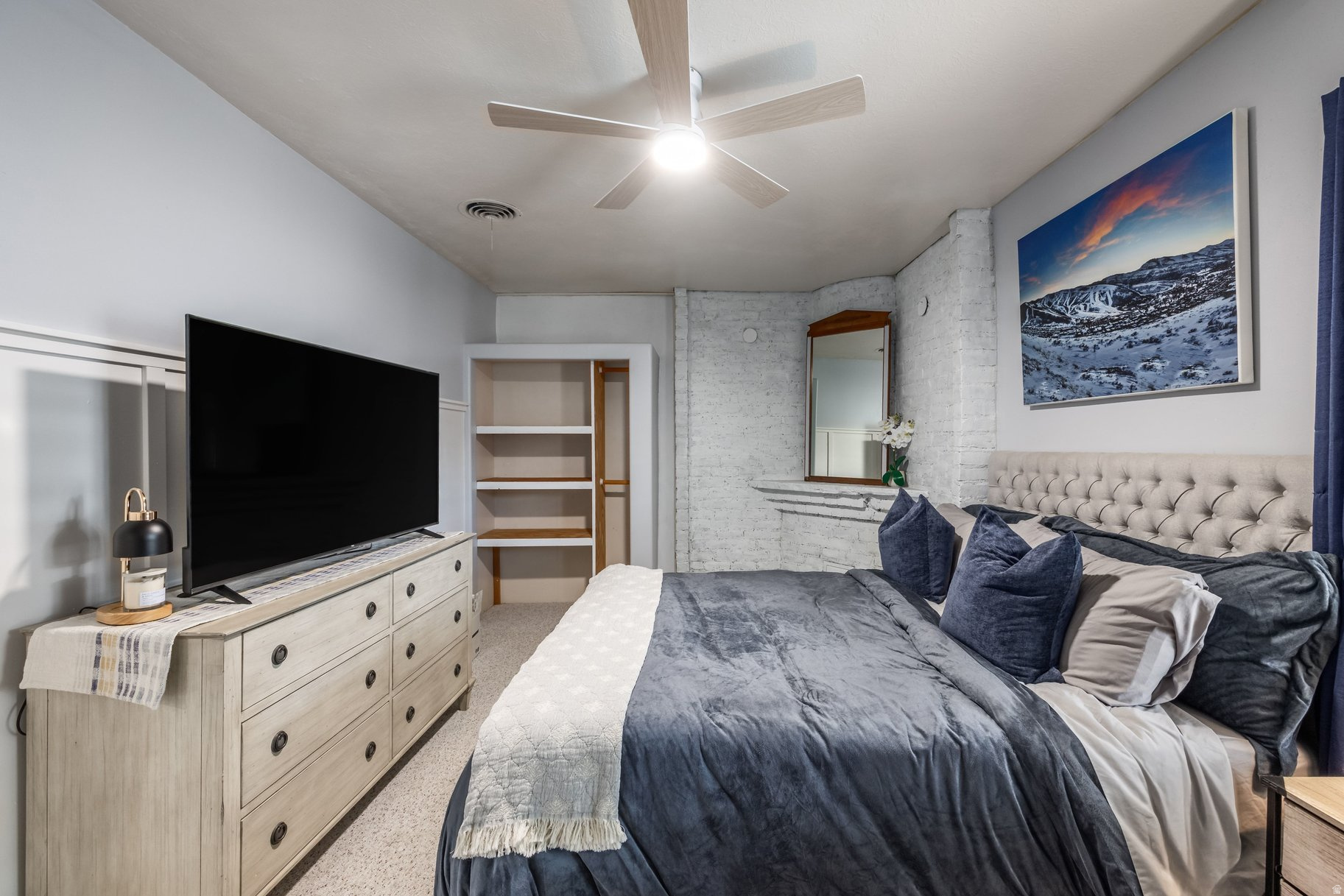 NORTH SUMMIT - Residential