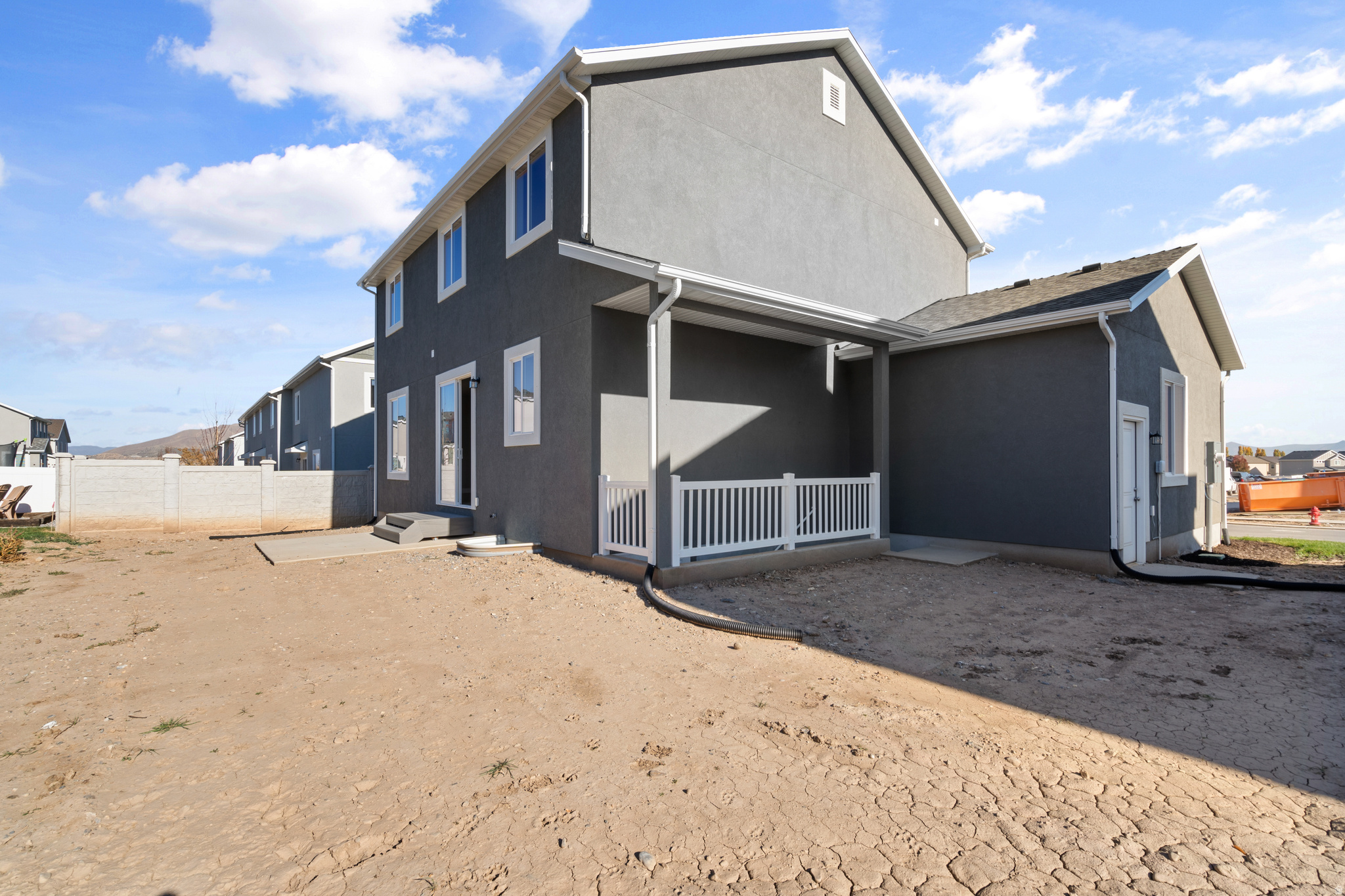 APPLE HOLLOW - Residential