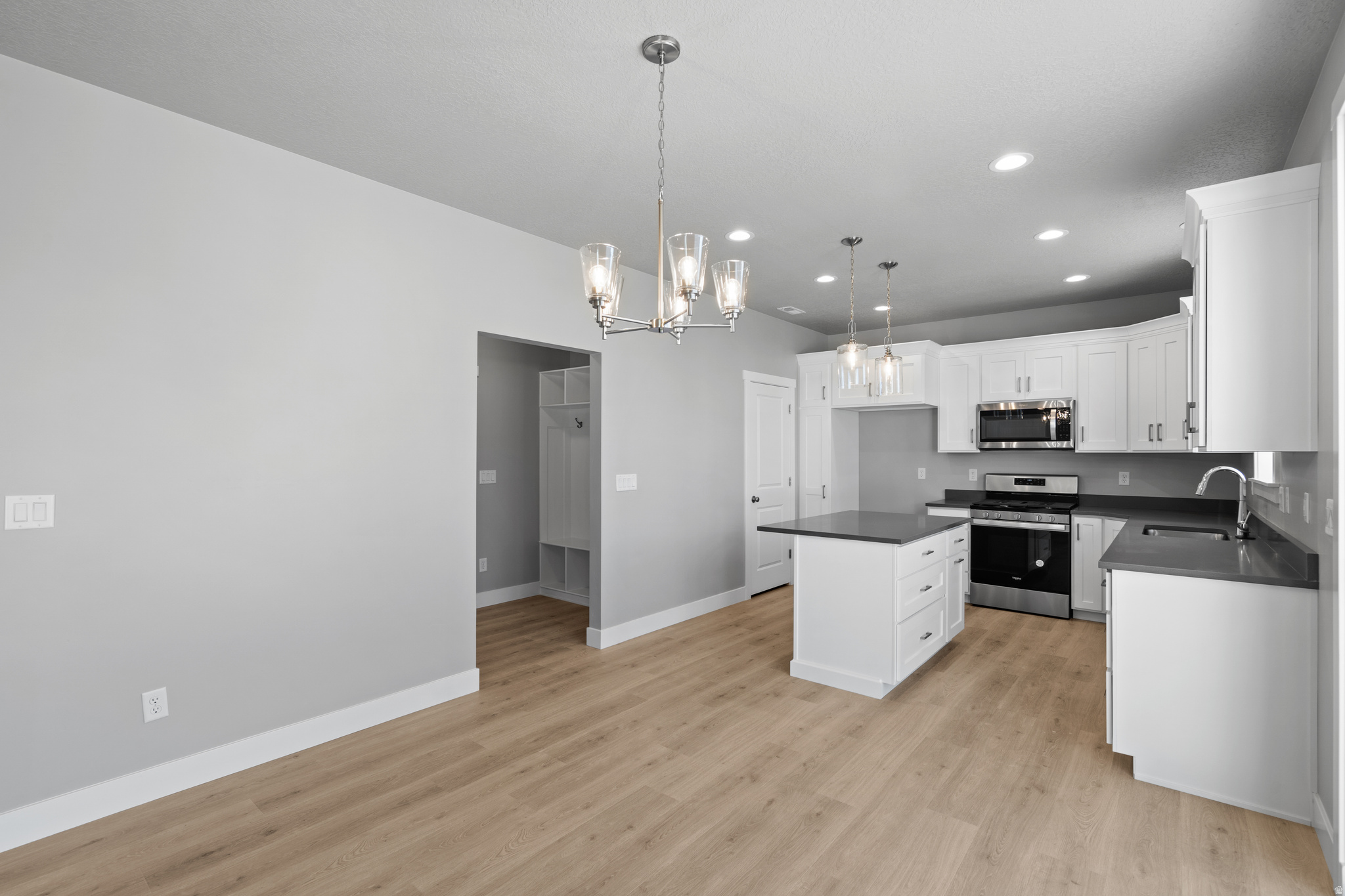 APPLE HOLLOW - Residential