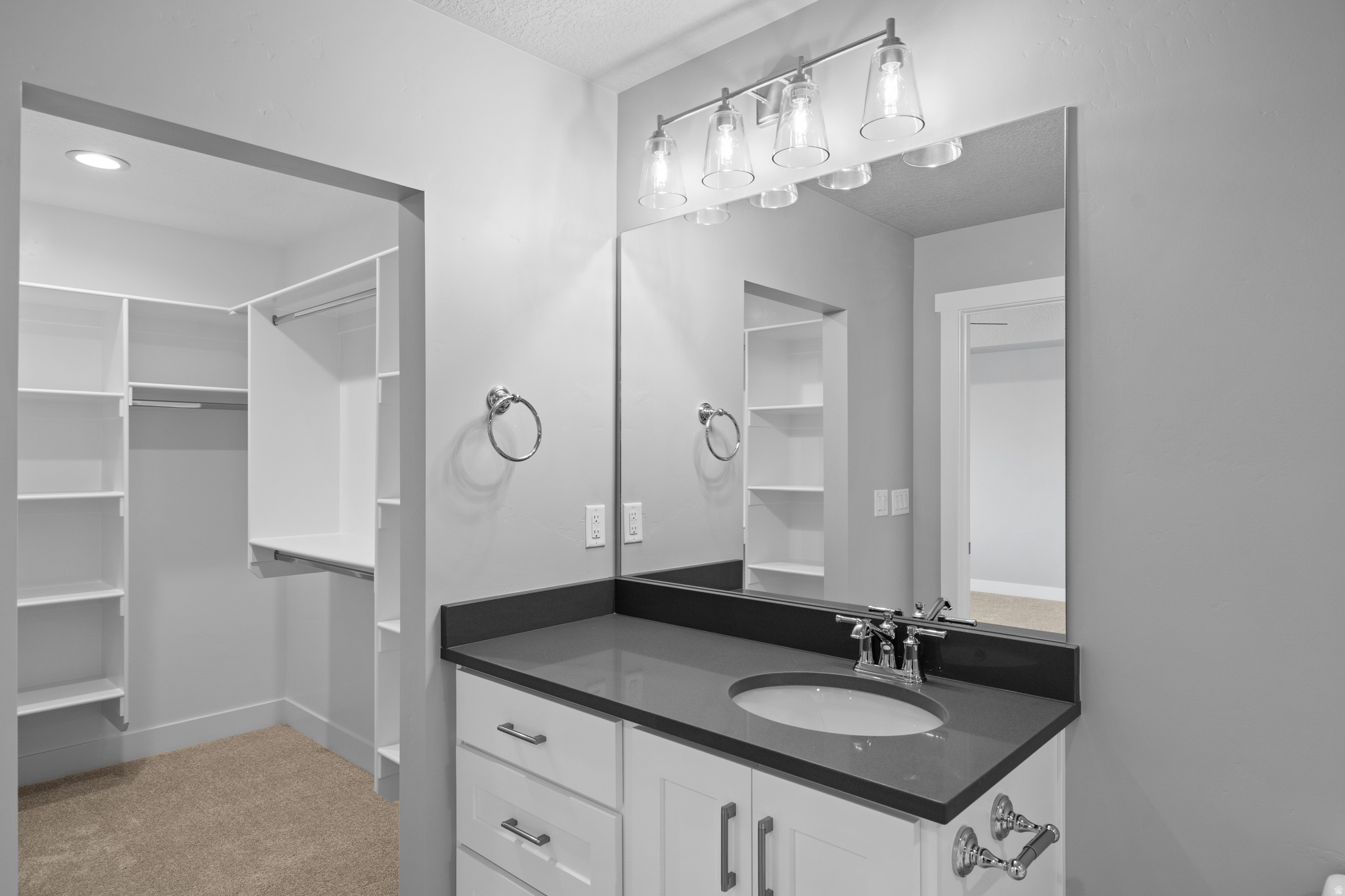 APPLE HOLLOW - Residential