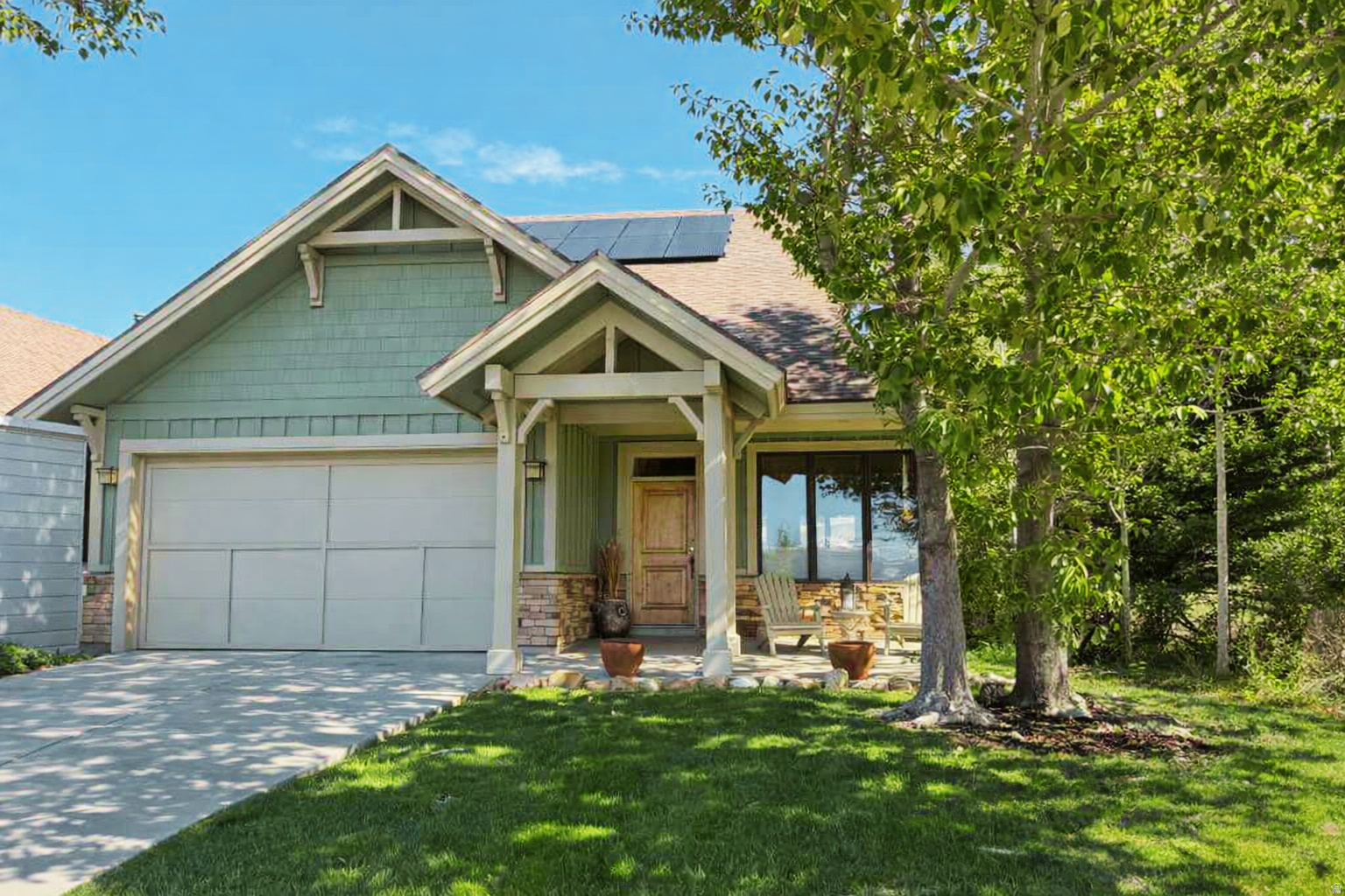 TRAPPERS RIDGE - Residential