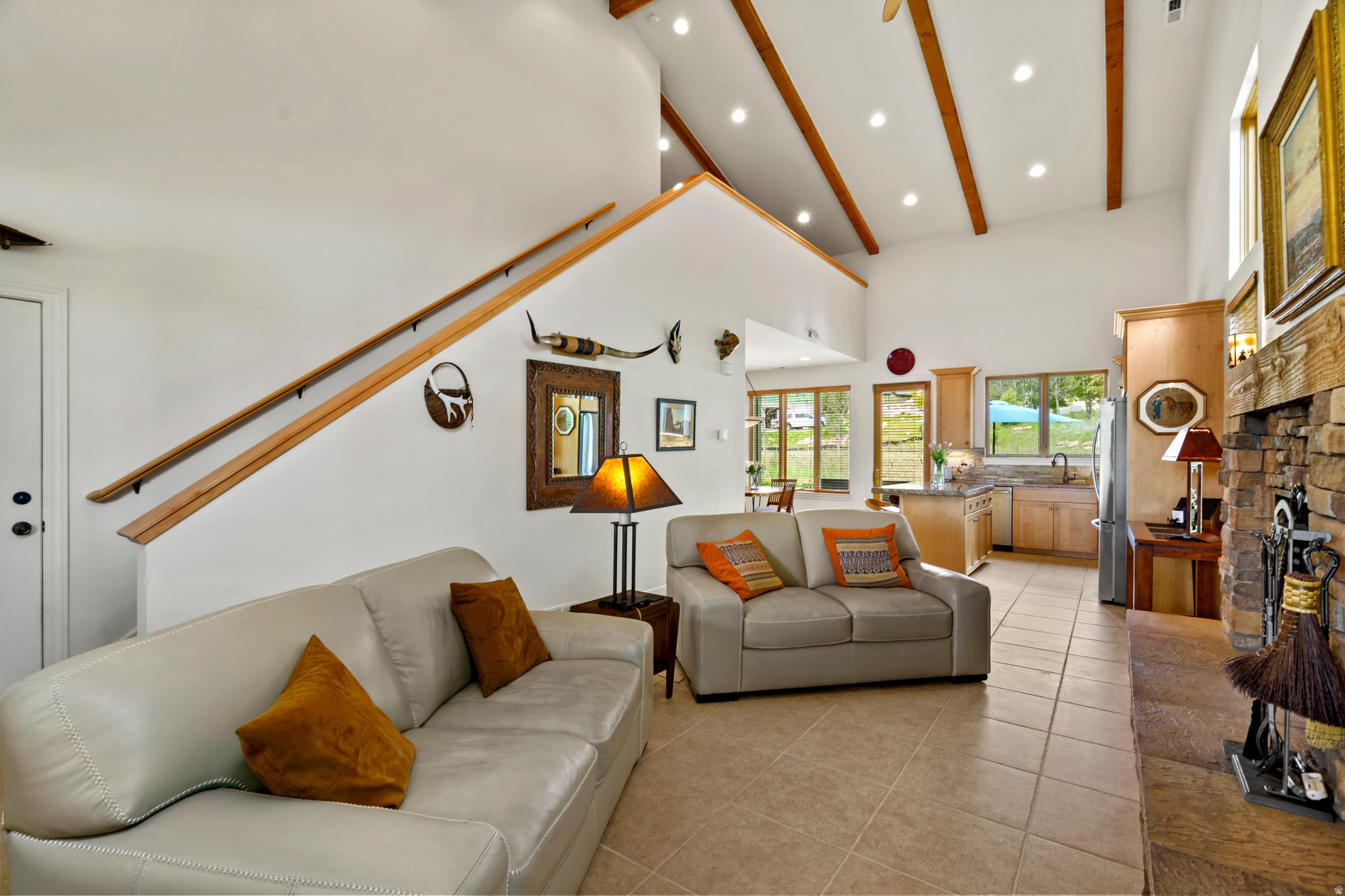 TRAPPERS RIDGE - Residential