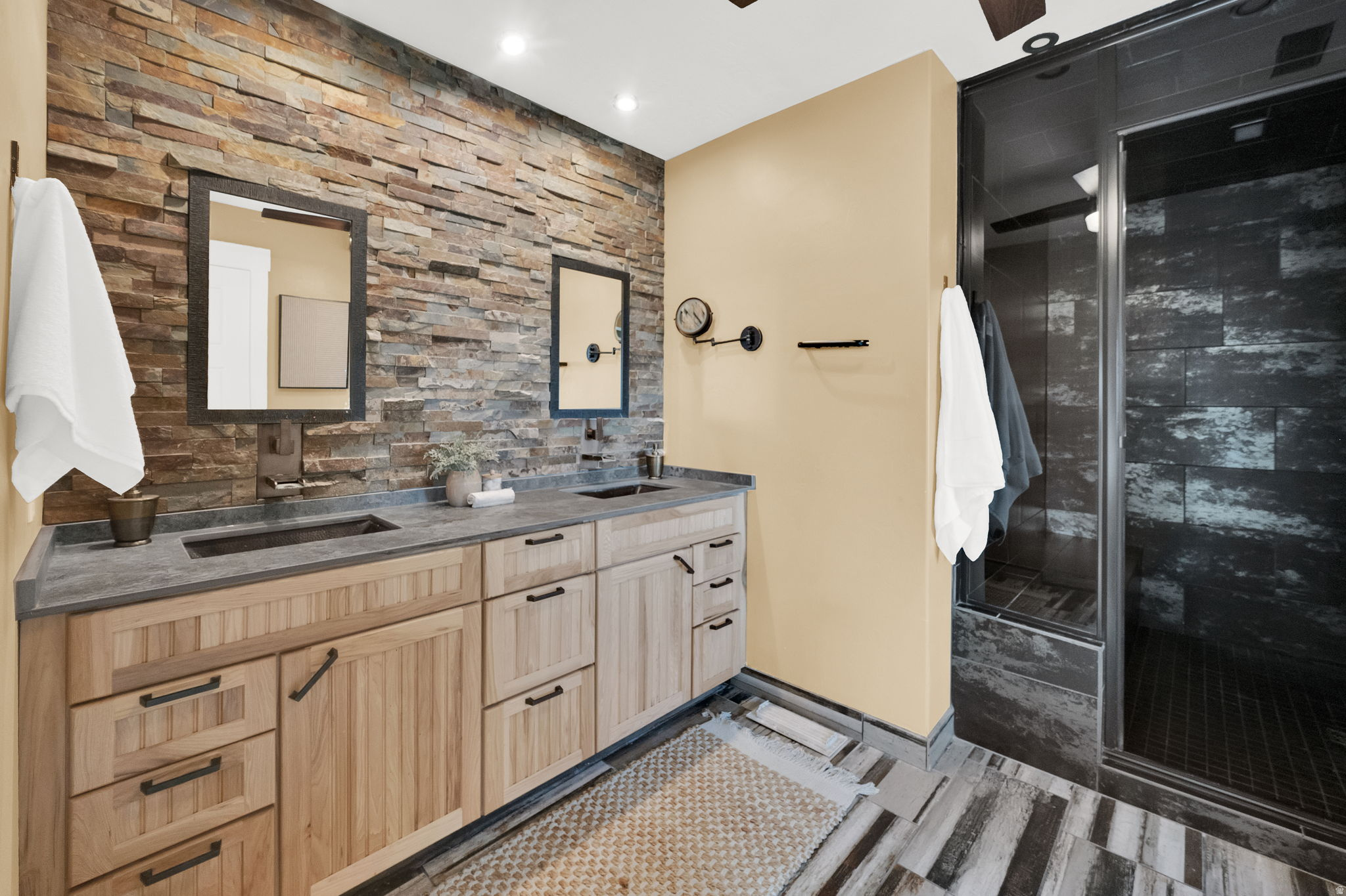 VALLEY VIEW RANCH - Residential