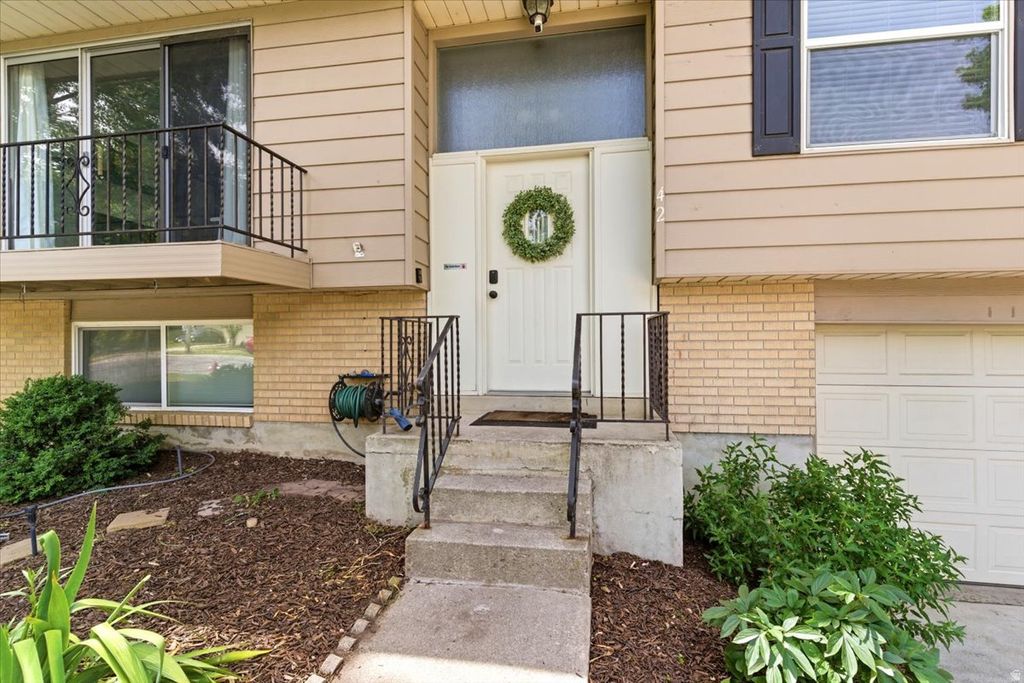 Photo of 42 E BONITA WAY, Centerville, UT 84014 (MLS # 2164191)