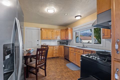 Tiny photo for 150 N 100 E, Payson, UT 84651 (MLS # 2114776)