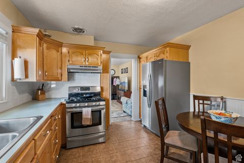 Tiny photo for 150 N 100 E, Payson, UT 84651 (MLS # 2114776)