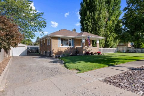 Tiny photo for 150 N 100 E, Payson, UT 84651 (MLS # 2114776)