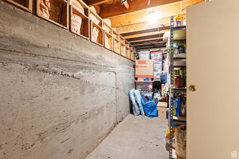 Tiny photo for 150 N 100 E, Payson, UT 84651 (MLS # 2114776)