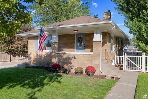 Tiny photo for 150 N 100 E, Payson, UT 84651 (MLS # 2114776)