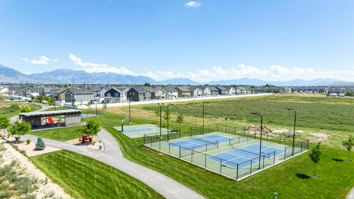 COLD SPRINGS RANCH - Residential