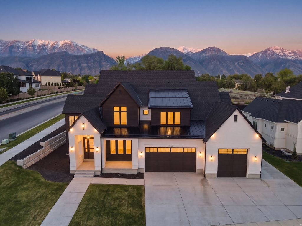 Photo for 1682 N 2250 St W #9, Provo, UT 84604 (MLS # 2161341)