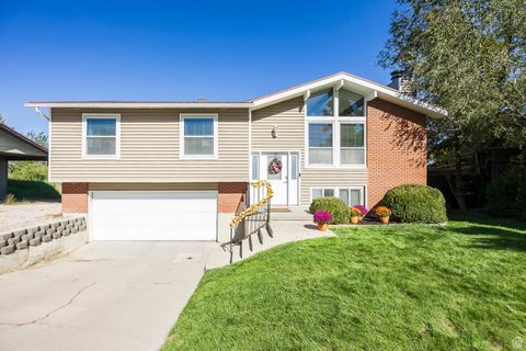 Photo of 4714 W RICHFIELD AVE, West Valley City, UT 84120 (MLS # 2118739)