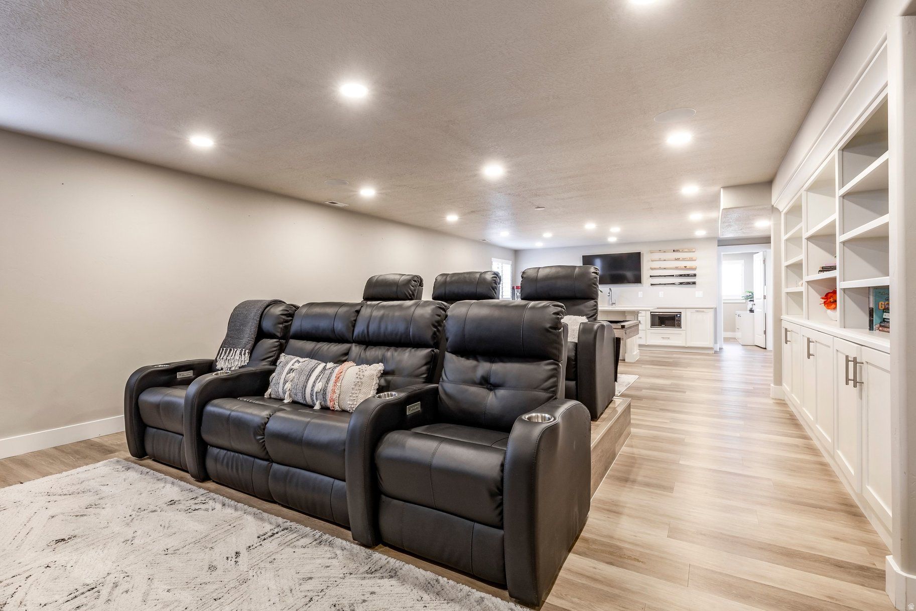 MORRIS MEADOWS - Residential