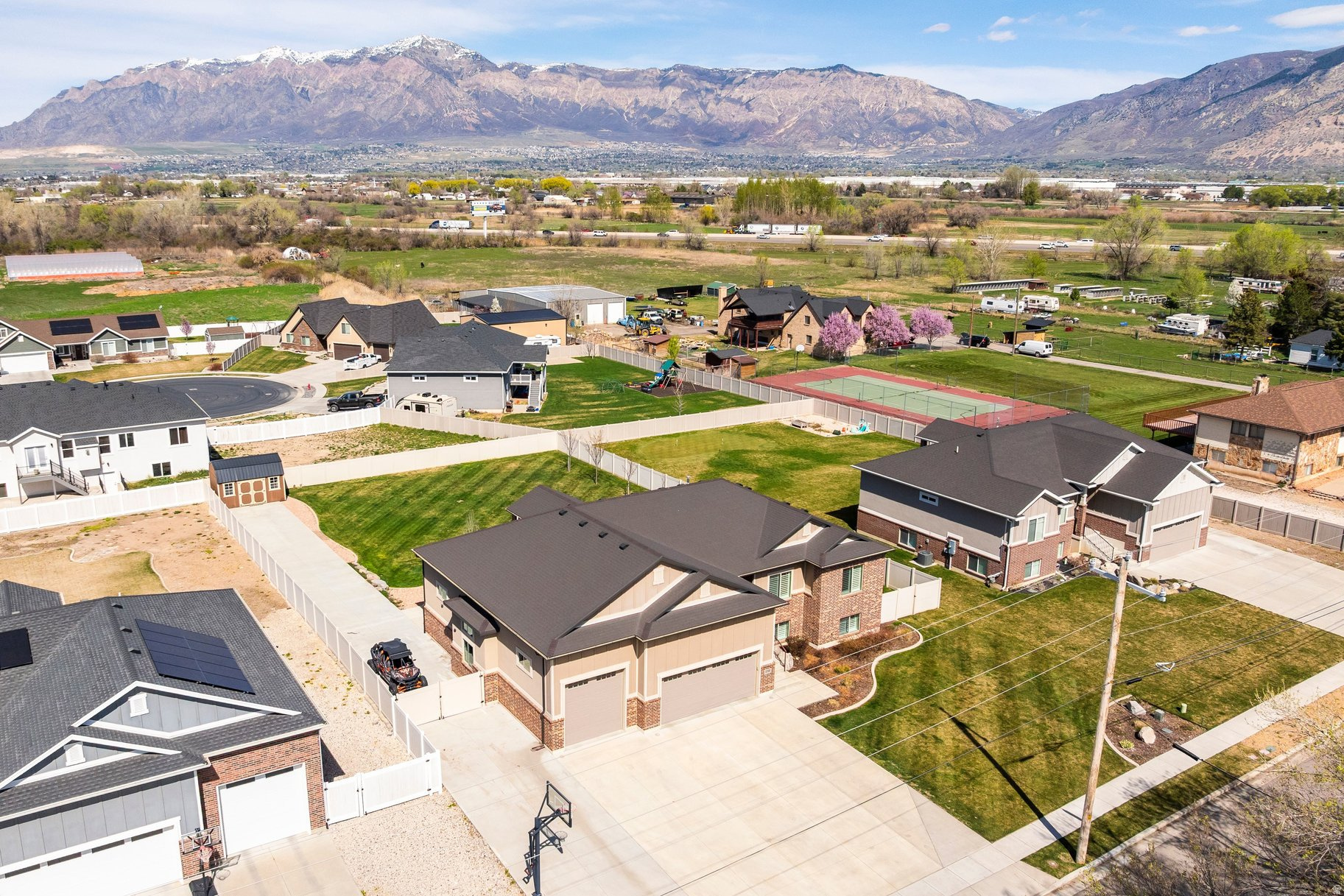 MORRIS MEADOWS - Residential