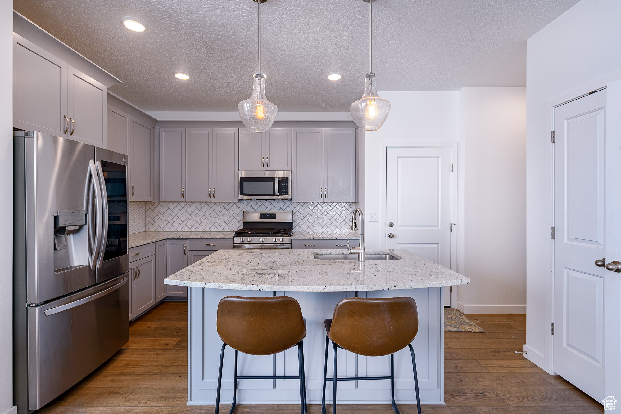 RIDGEVIEW - Residential