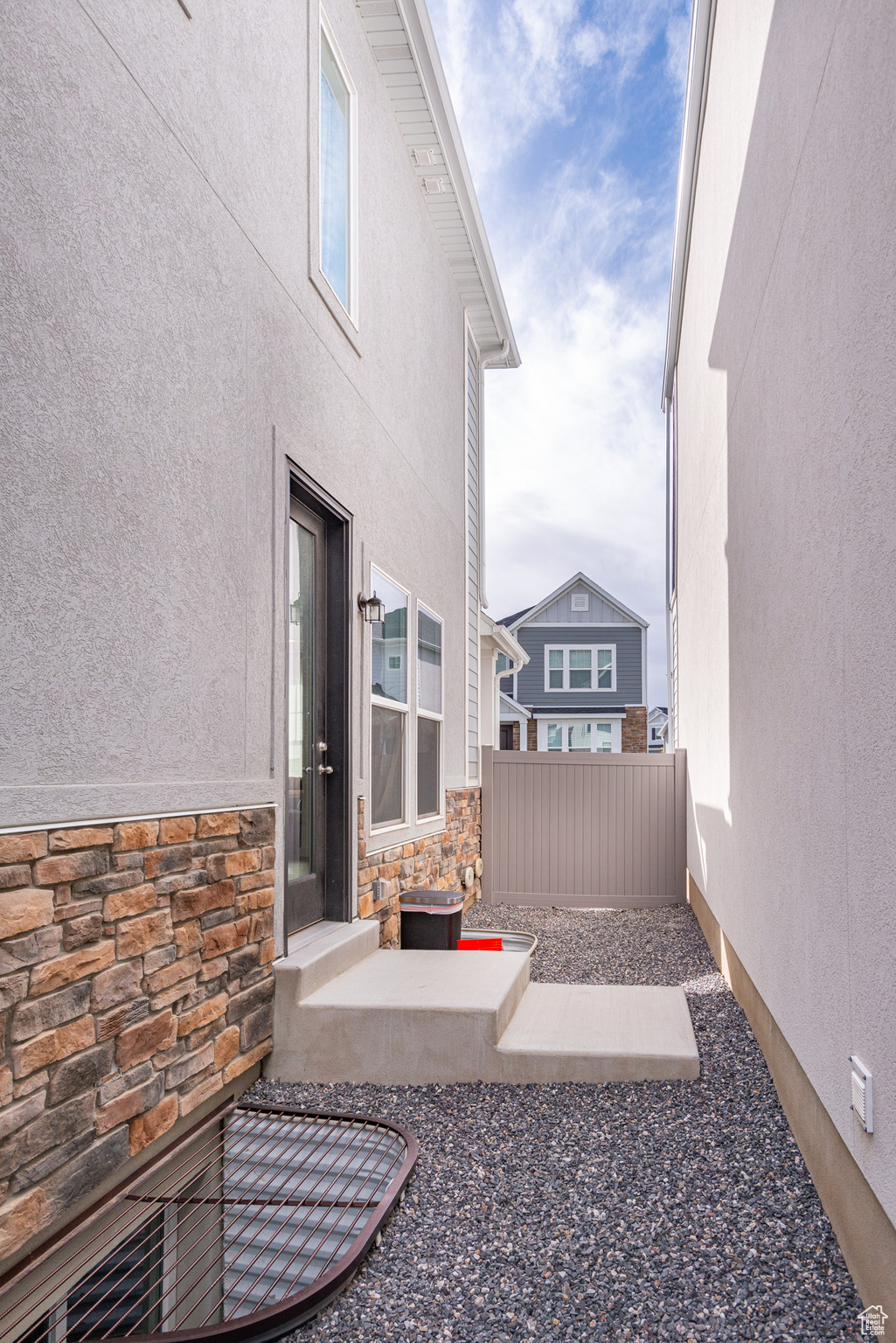RIDGEVIEW - Residential
