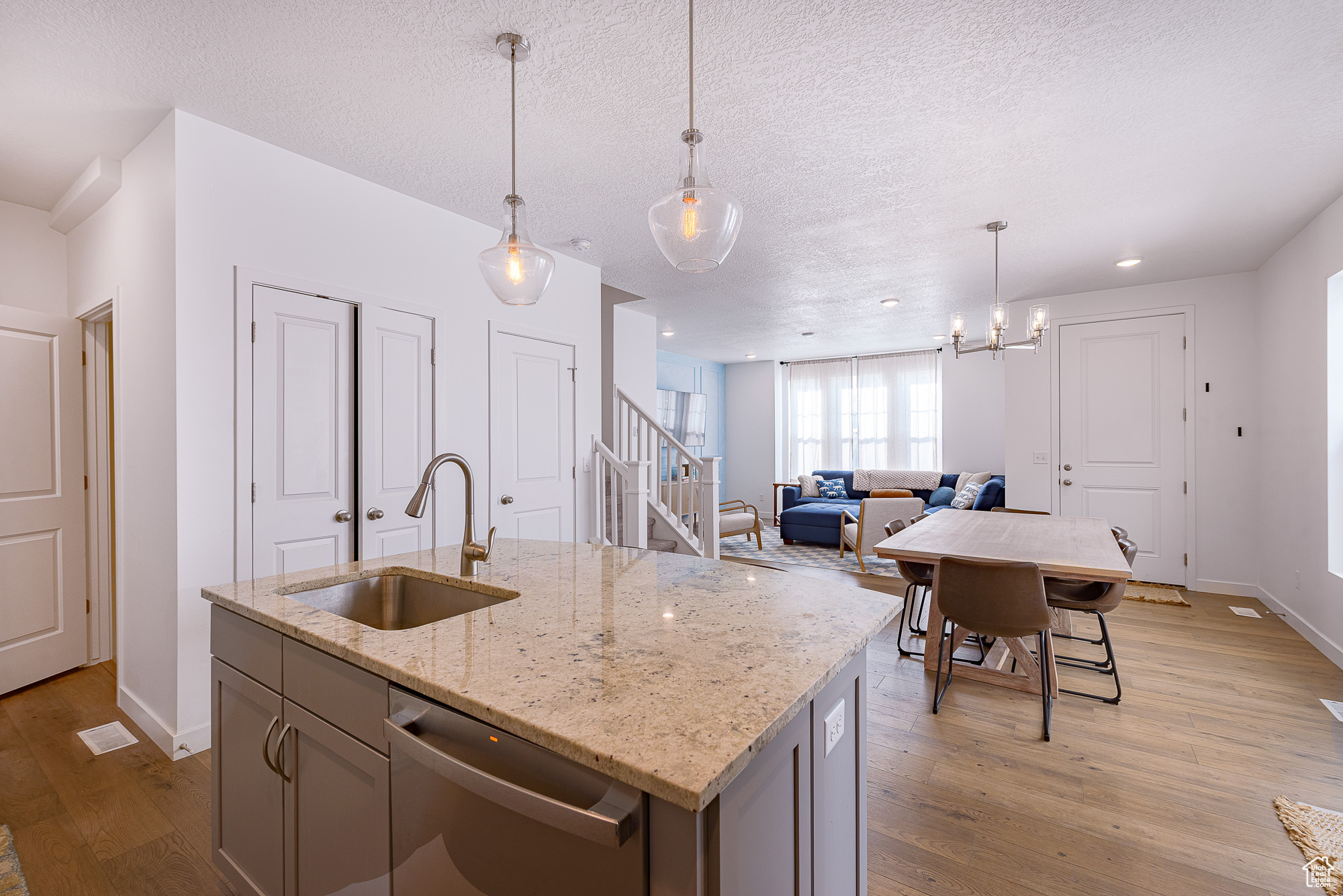 RIDGEVIEW - Residential