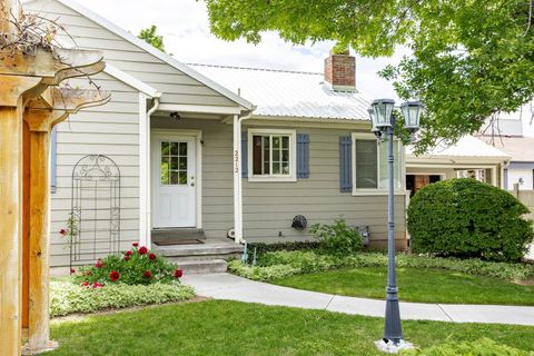 Tiny photo for 2212 E 4500 S, Salt Lake City, UT 84117 (MLS # 2158431)