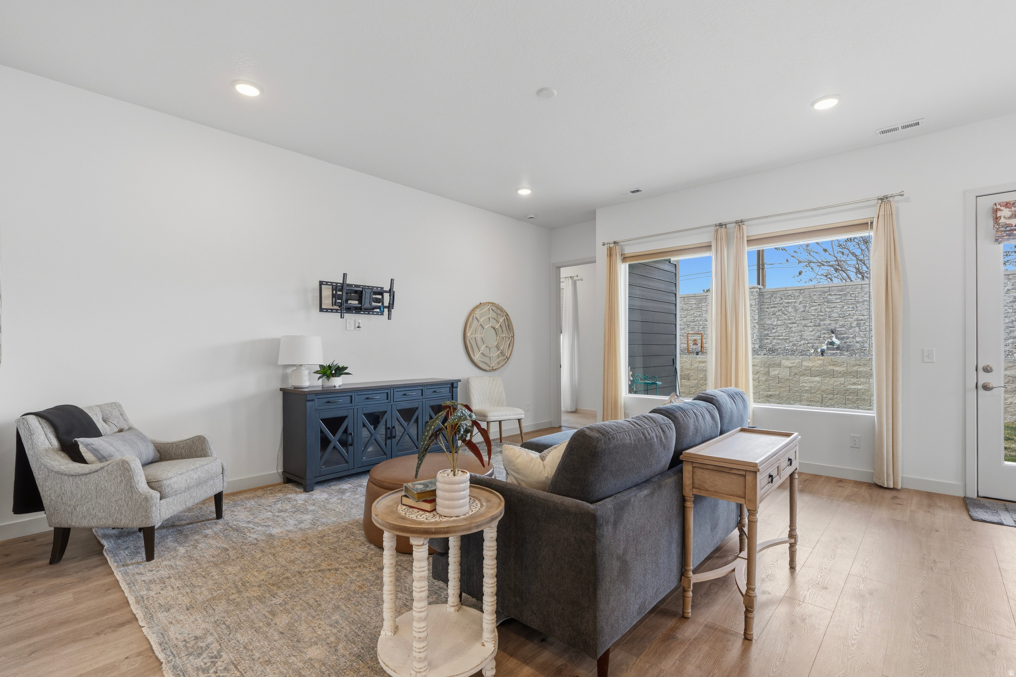 HOMESTEAD - Residential