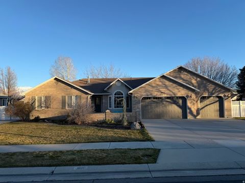 Tiny photo for 9851 S BIRDIE WAY, South Jordan, UT 84009 (MLS # 2129140)