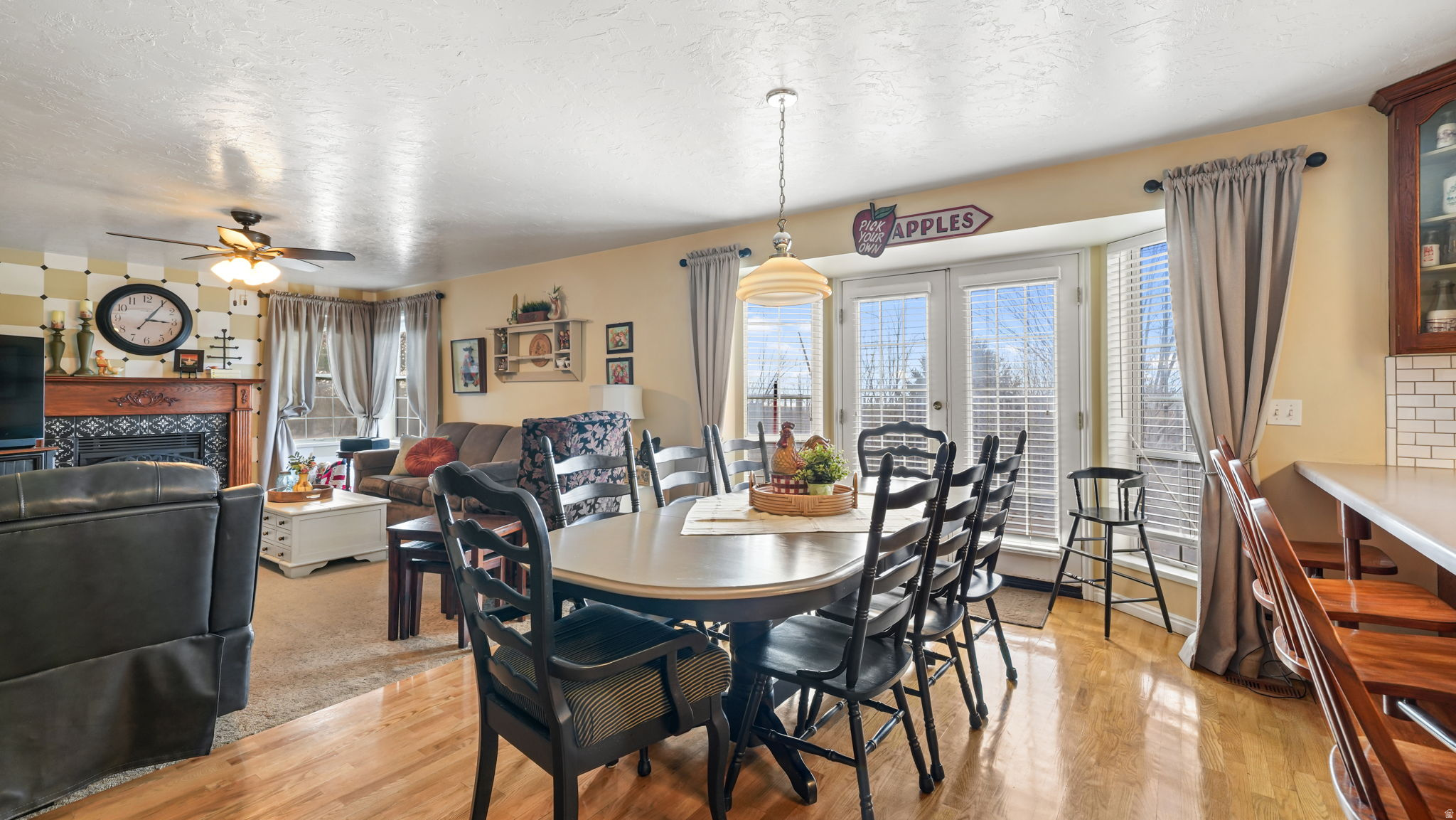 CEDAR COVE - Residential