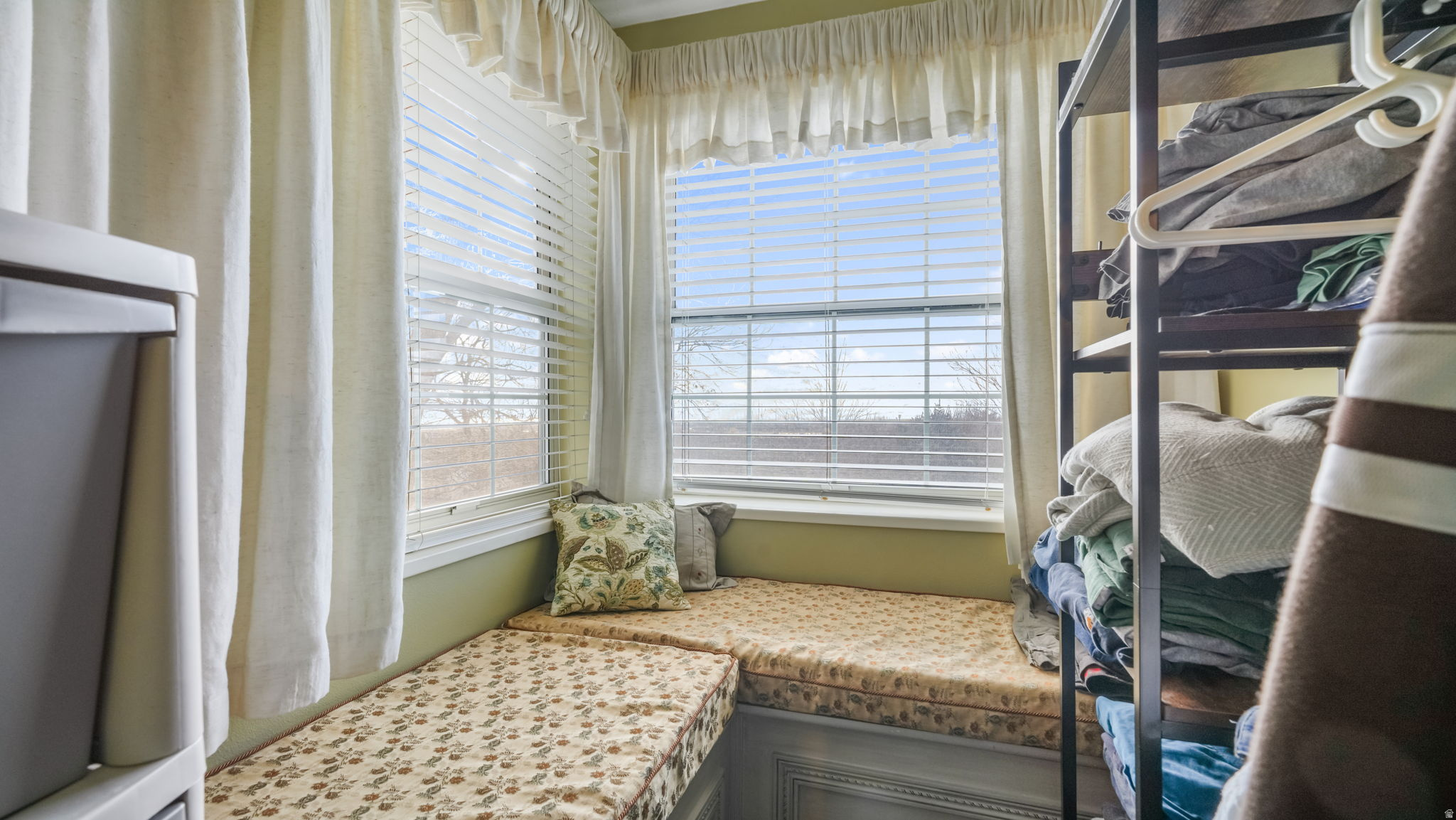 CEDAR COVE - Residential