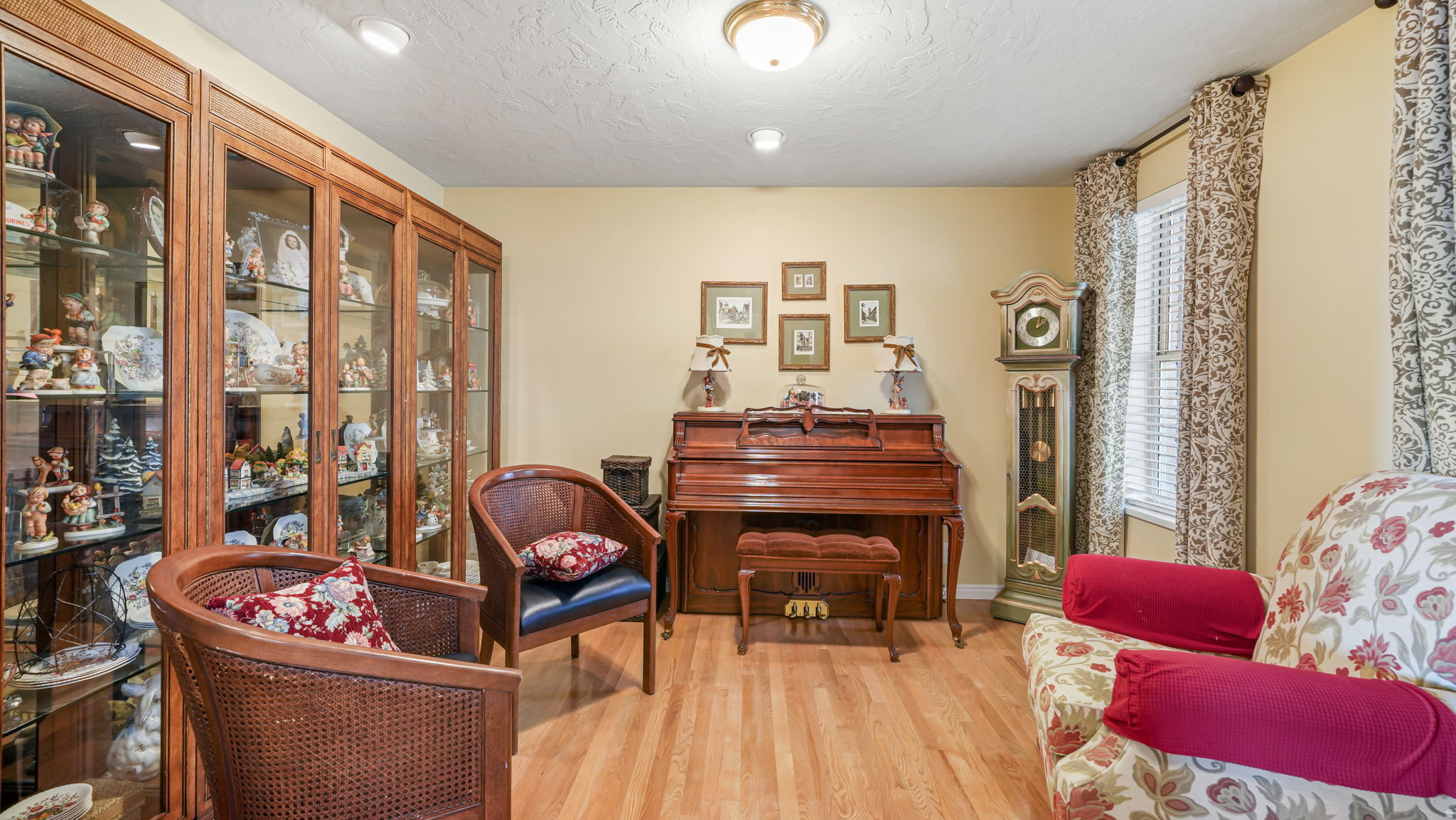 CEDAR COVE - Residential