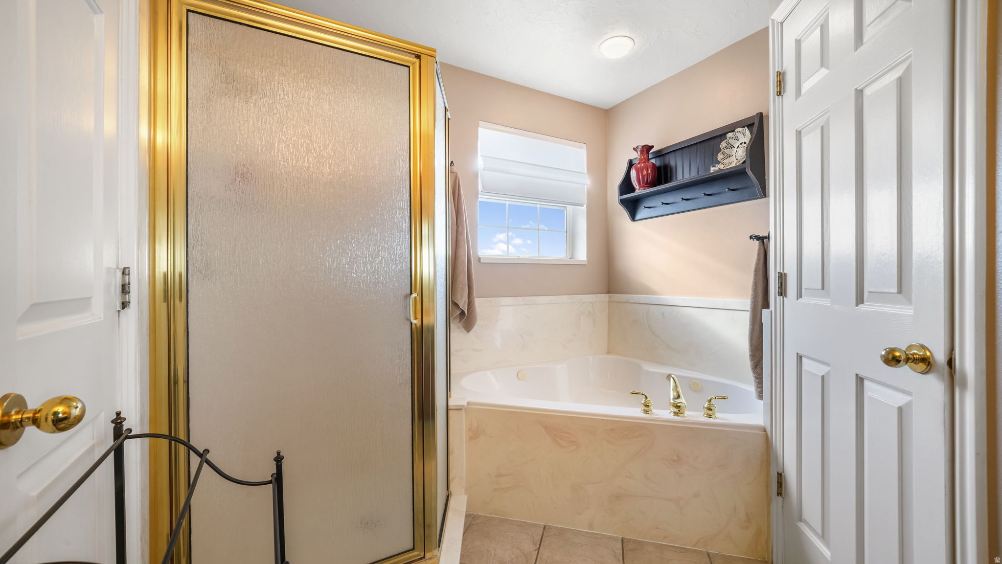 CEDAR COVE - Residential